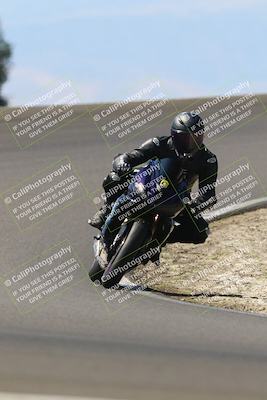 media/Sep-21-2025-TrackDaz (Sun) [[277c75b276]]/C Group/1240pm (Turn 2)/